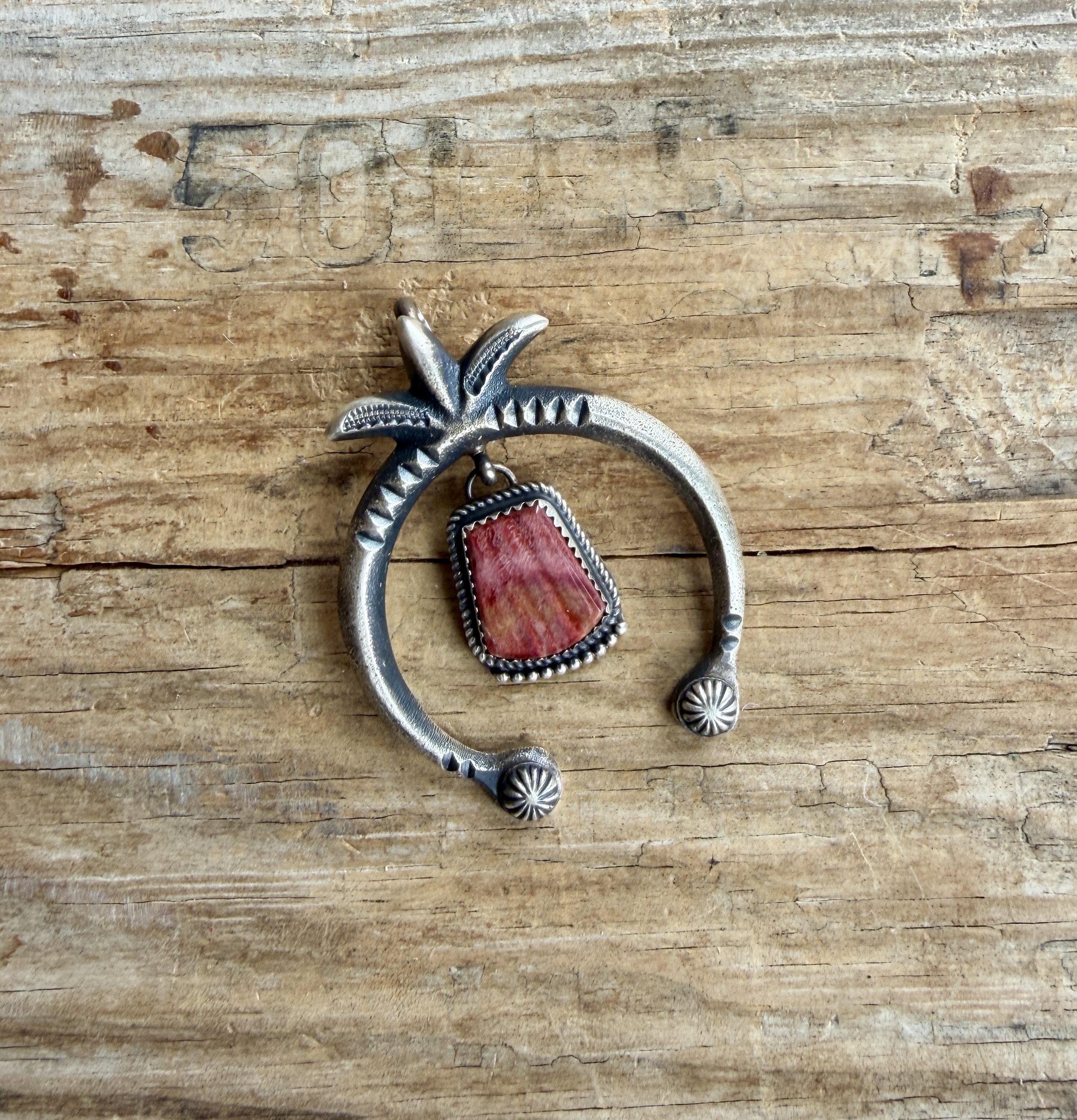 Orange Spiny Oyster Naja Pendant