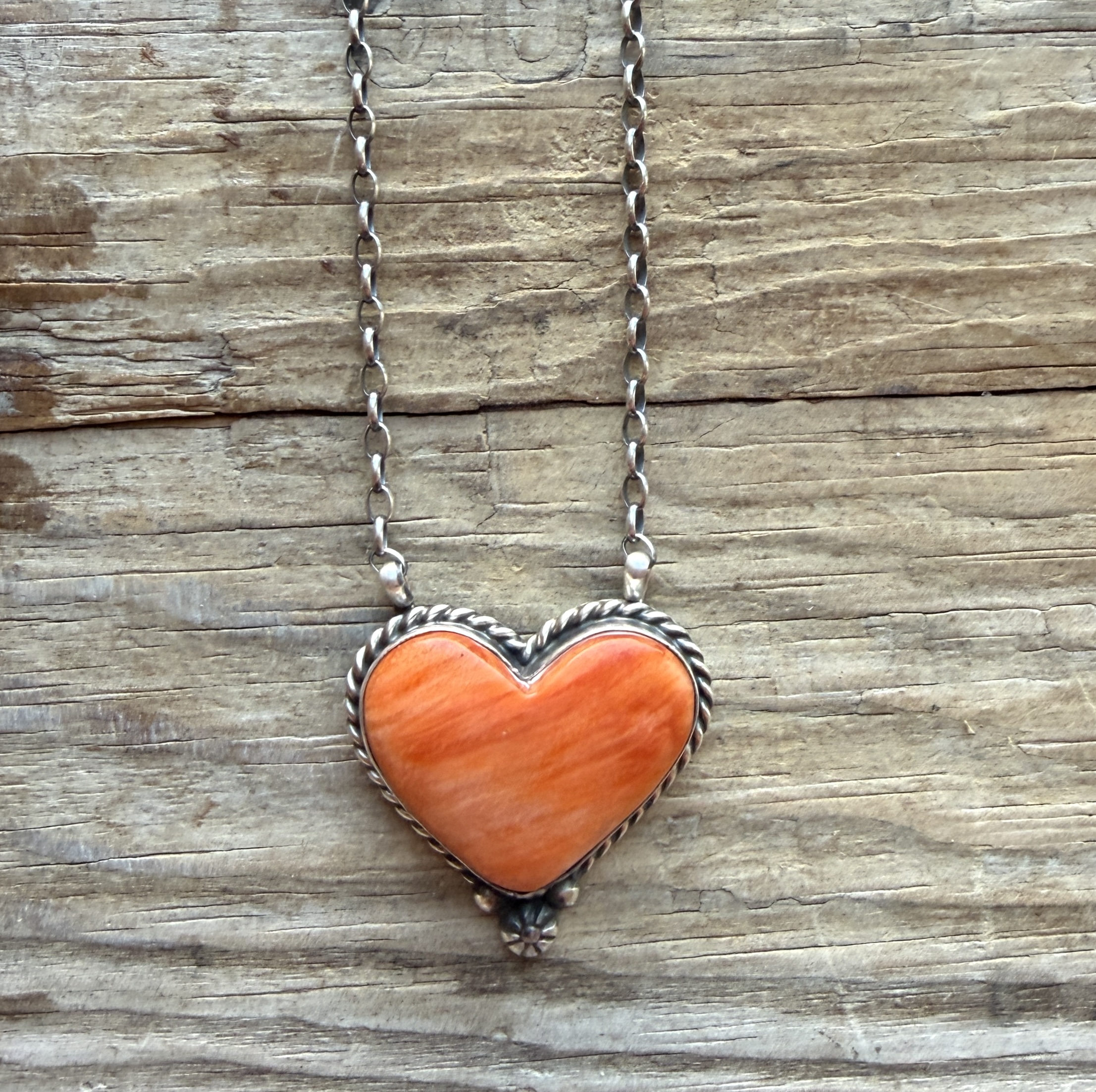 SPINY OYSTER ハート　ALICE JOHNSON バングル　ナバホ Cupid” Orange Spiny Oyster Statement Heart Necklace